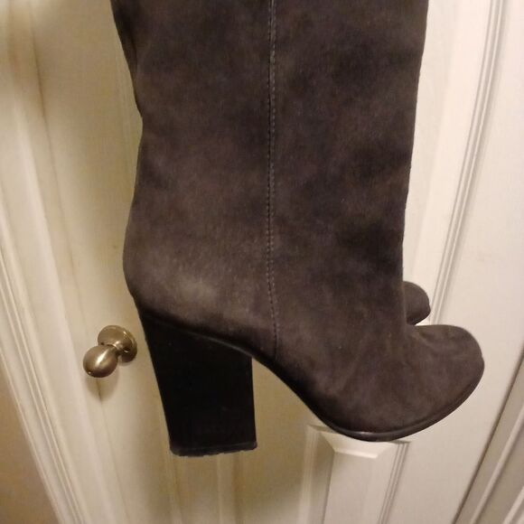 Stuart Weitzman Gray Heeled Boots with Block Heel - Picture 3 of 8